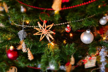 Christmas decorations – sparkling moments of festive joy