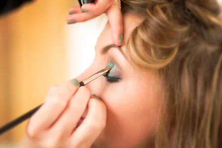 Ultimate Guide: How to Choose the Perfect Set of Makeup Brushes